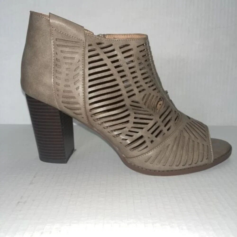 Report Aquarium Taupe / Brown Open Toe Lazer Cut Zip Ankle Bootie Shoe Size 11